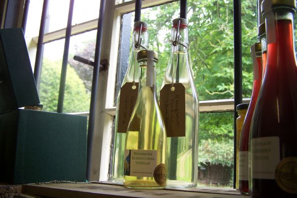 How to make Elderflower Vinegar | Rosie Makes Jam Recipes