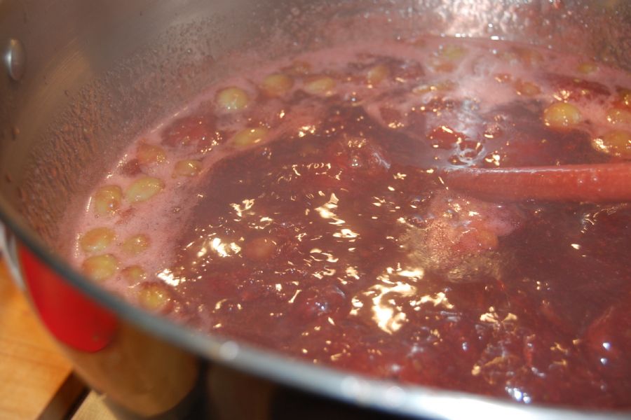 How to make Strawberry & Gooseberry Jam - recipe method