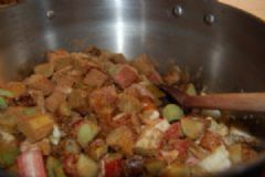 How do you make Rhubarb and Date Chutney | Find a recipe for Rhubarb and Date Chutney