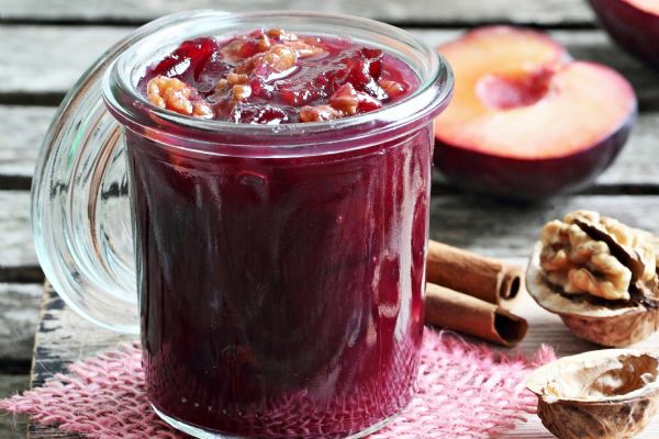 How do you make Plum Jam with Walnuts and Brandy | Find a recipe for Plum Jam with Walnuts and Brandy
